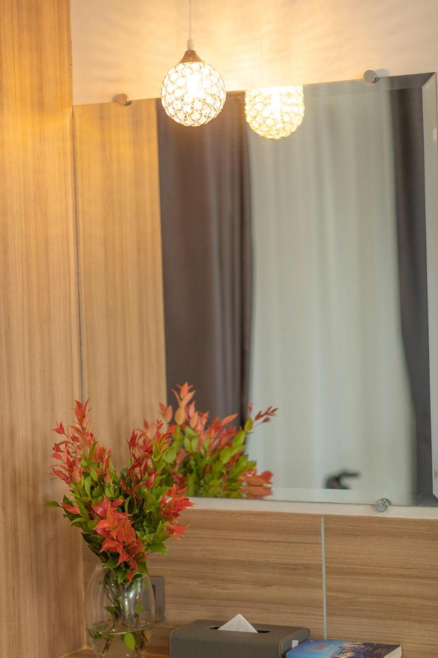 8 Mile Hotel Yangon Eksteriør bilde